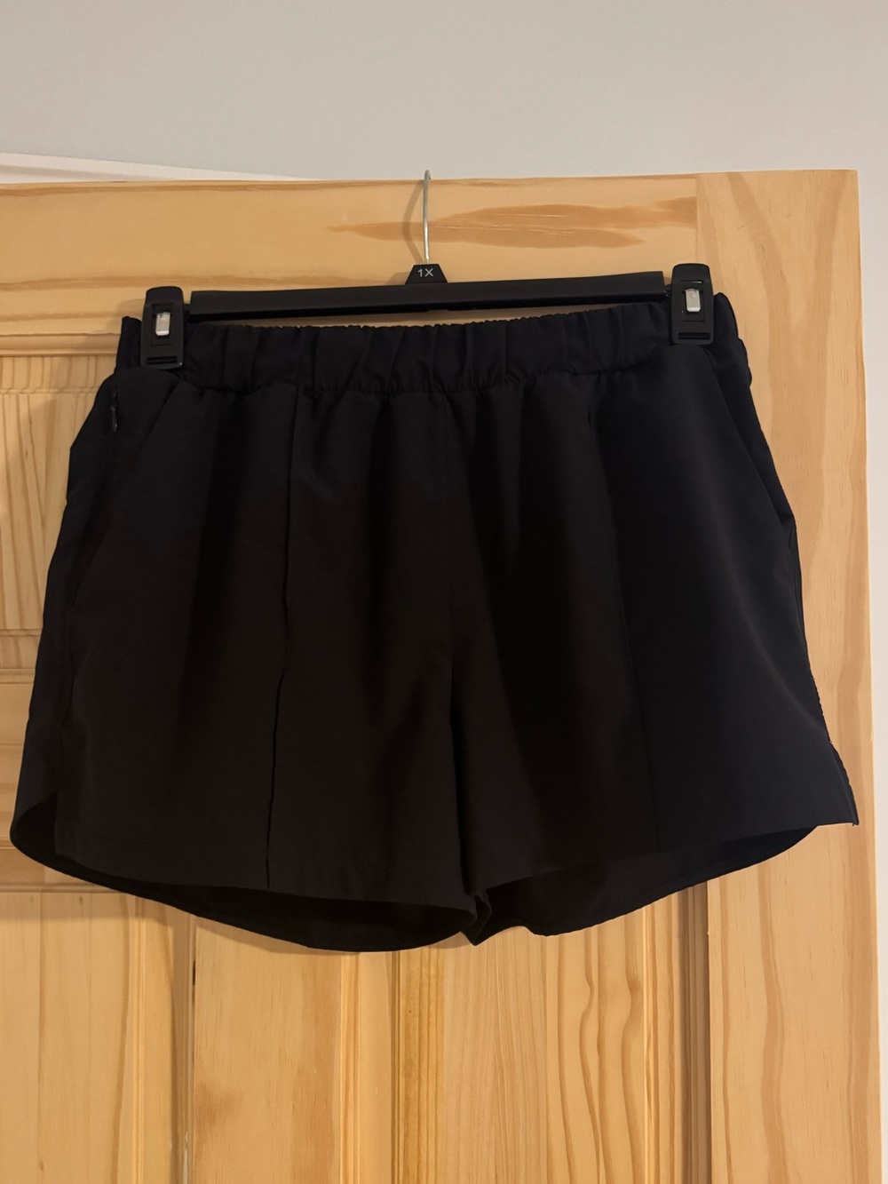 Zella Black Athletic Pull-On Shorts